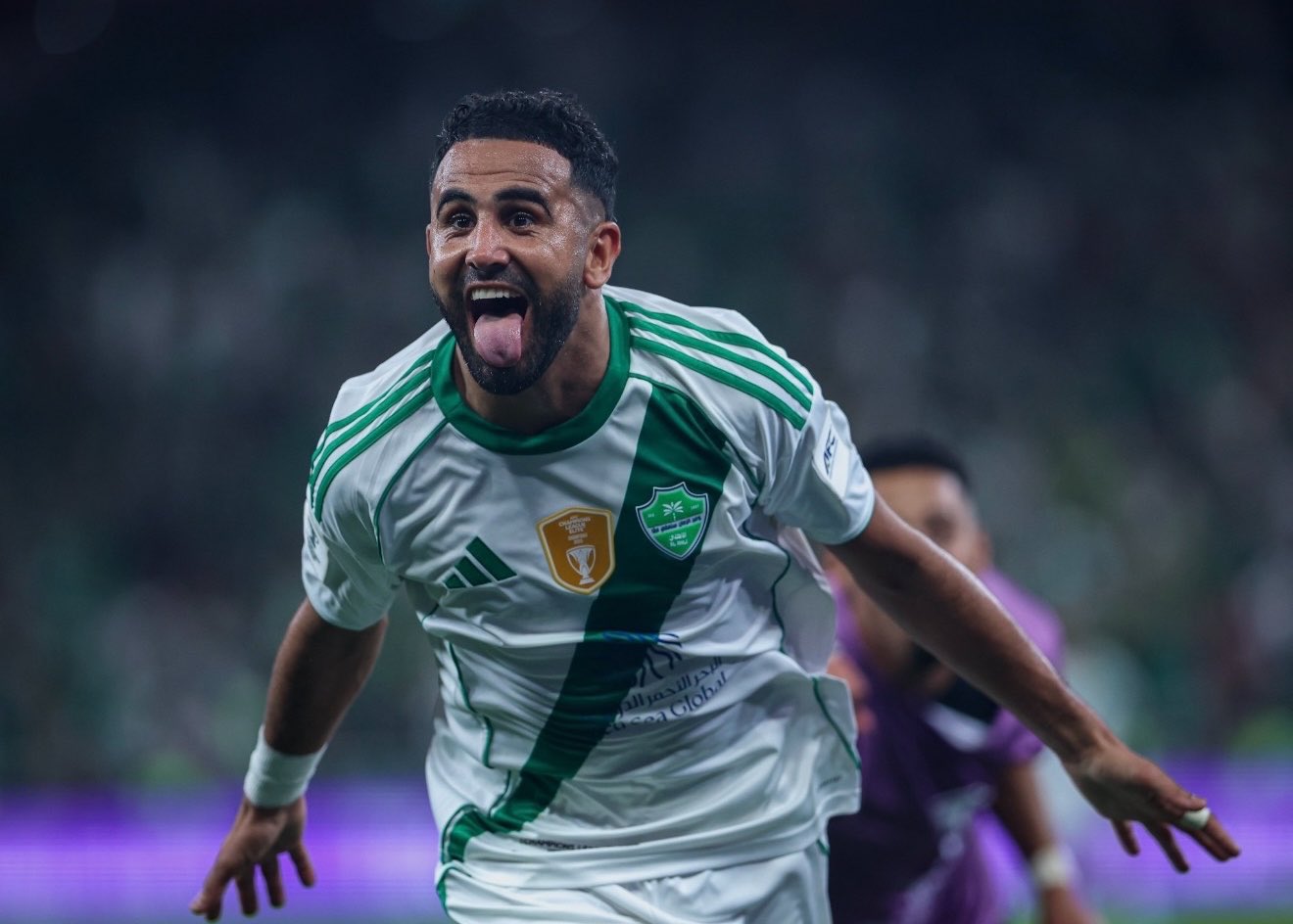 الأفضل في التاريخ.. ماذا قالوا عن "كنترول محرز" مع الأهلي؟