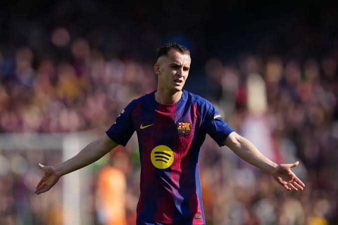 أصبح خارج برشلونة.. دوري روشن يطارد كاسادو أصبح خارج برشلونة.. دوري روشن يطارد كاسادو